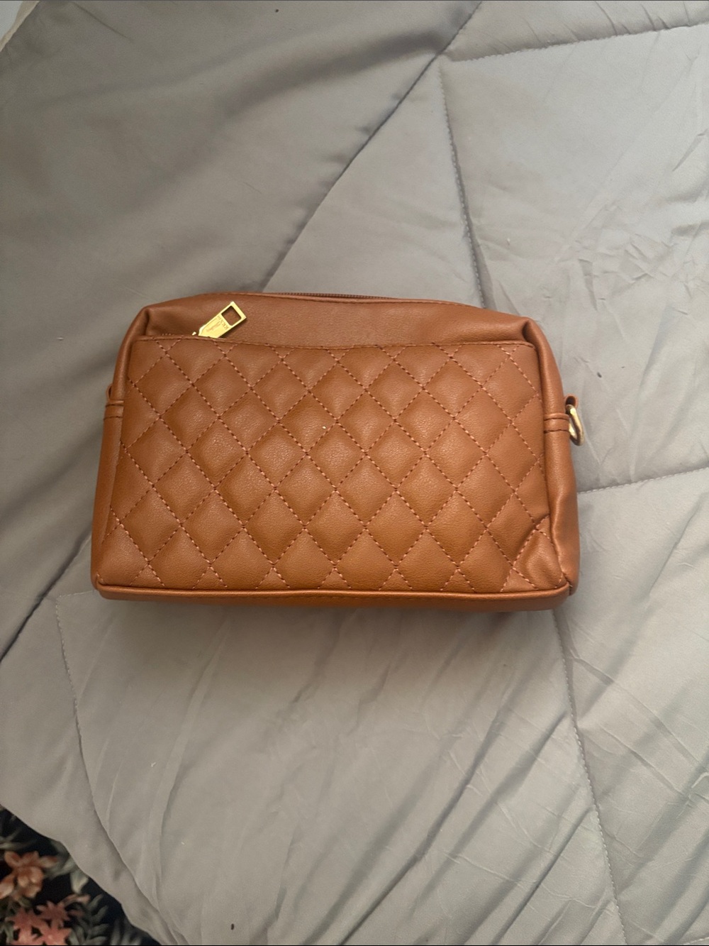 Quilted Tan Women's Crossbody Bag - Stylish Everyday Accessory